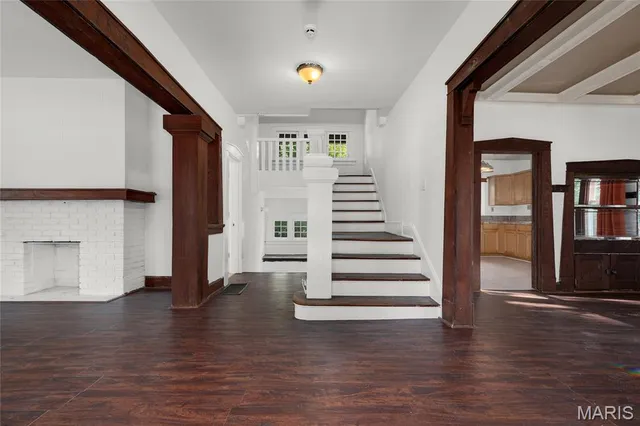 $1,350 | 7507 Liberty Avenue, University City, MO 63130