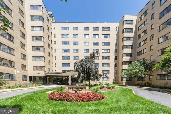 $1,950 | 3701 Connecticut Avenue Northwest, Unit 229, Washington, DC 20008