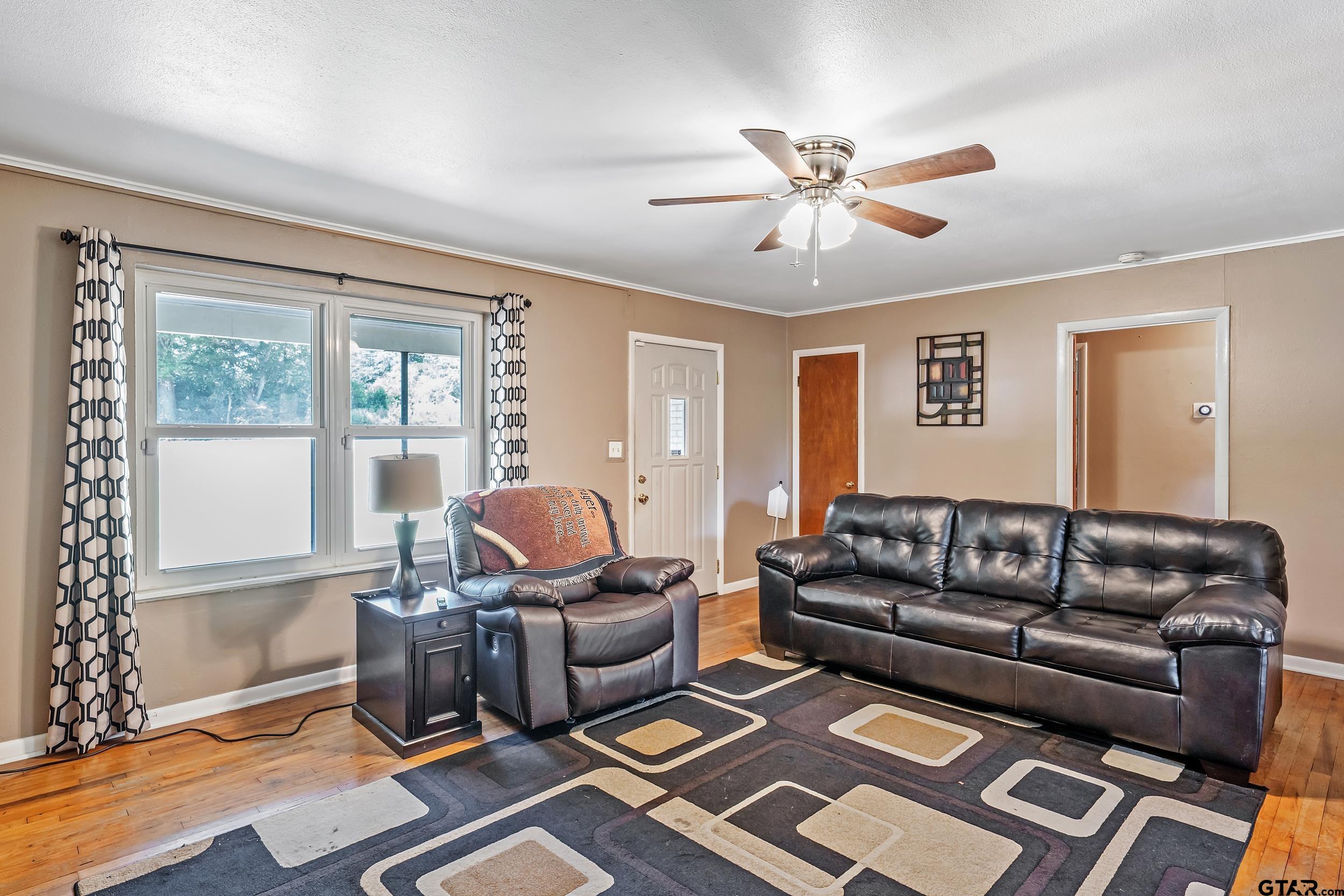 13060 County Road 285 Tyler, TX 75707 - Photo 4 of 38
