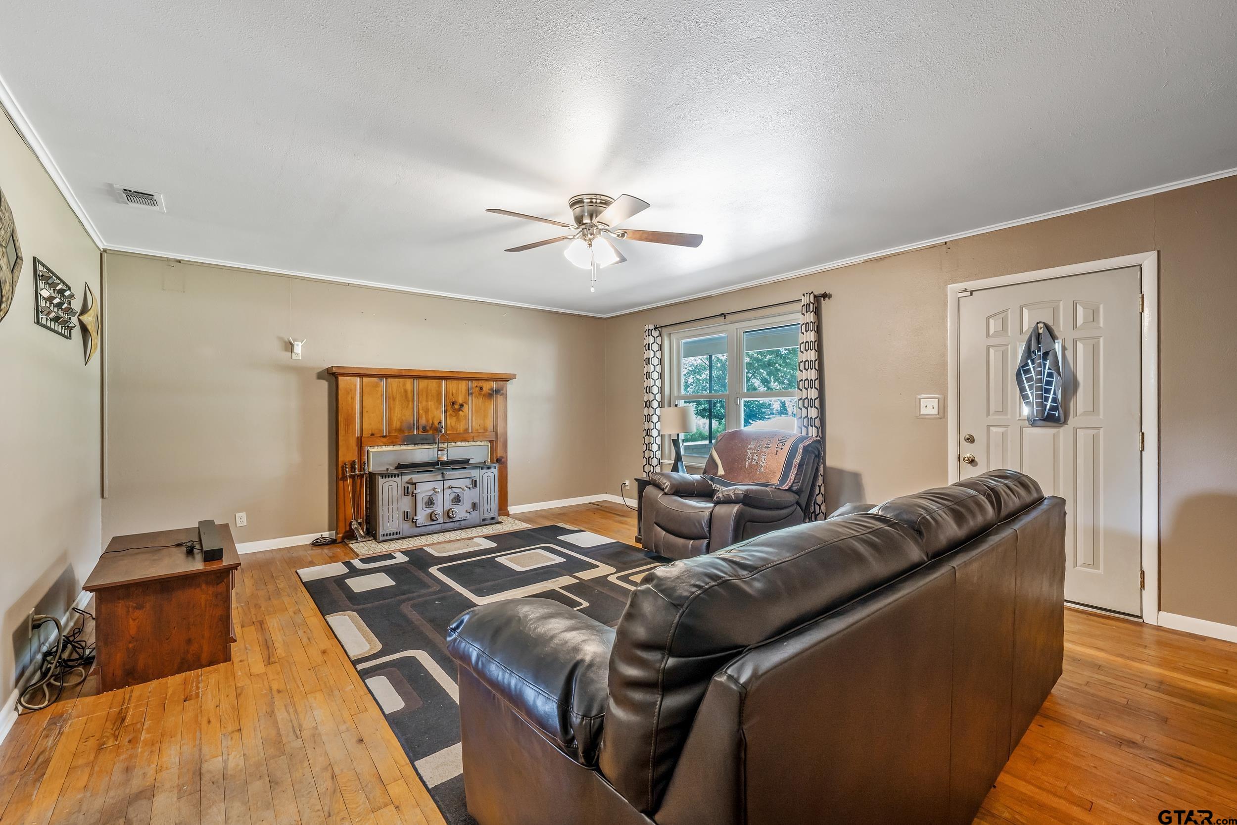13060 County Road 285 Tyler, TX 75707 - Photo 5 of 38