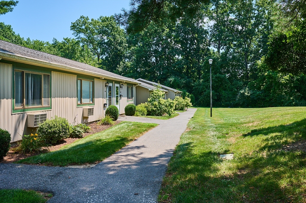 170 East Hadley Road, Unit 85 Amherst, MA 01002 - Photo 13 of 22 Gallery Image 13