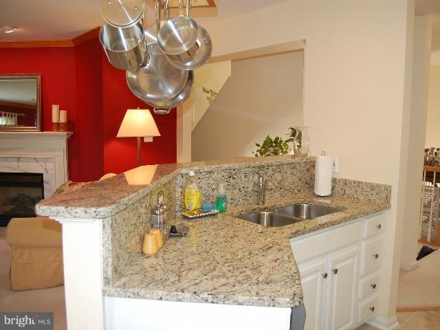 11910 Breton Court, Unit 3B Reston, VA 20191 - Photo 13 of 28 Kitchen