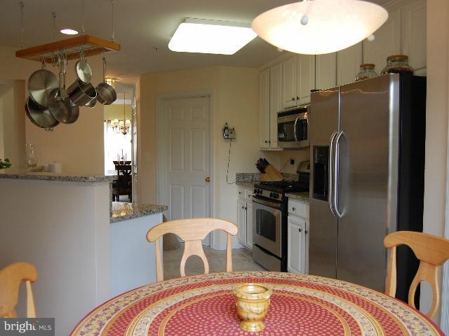 11910 Breton Court, Unit 3B Reston, VA 20191 - Photo 16 of 28 Kitchen