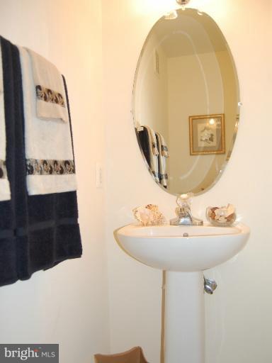 11910 Breton Court, Unit 3B Reston, VA 20191 - Photo 23 of 28 Half Bath Main Level
