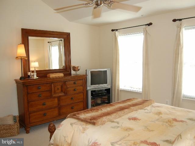 11910 Breton Court, Unit 3B Reston, VA 20191 - Photo 8 of 28 Bedroom (Master)