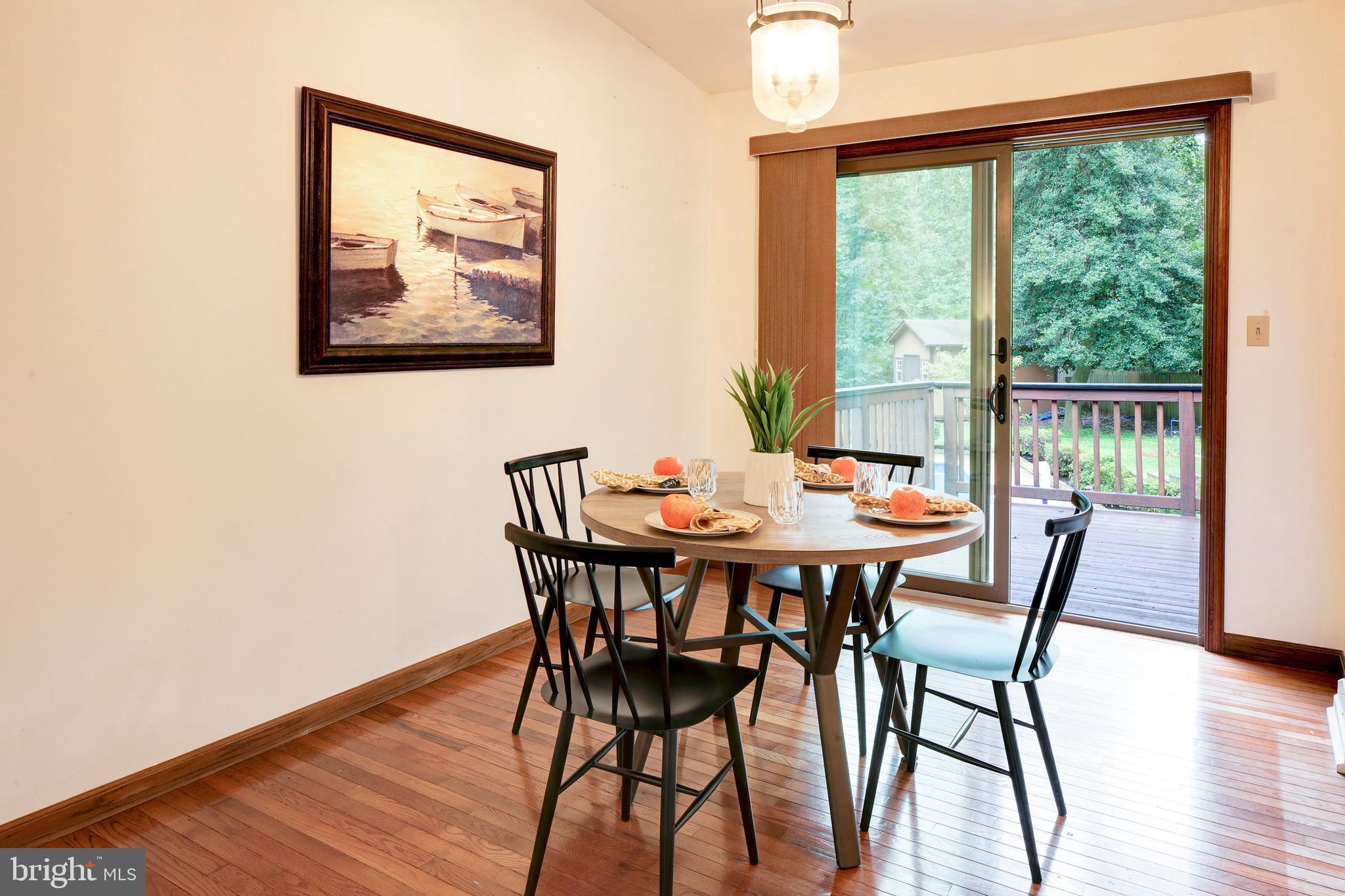 987 Shore Acres Road Arnold, MD 21012 - Photo 15 of 34 Dining room