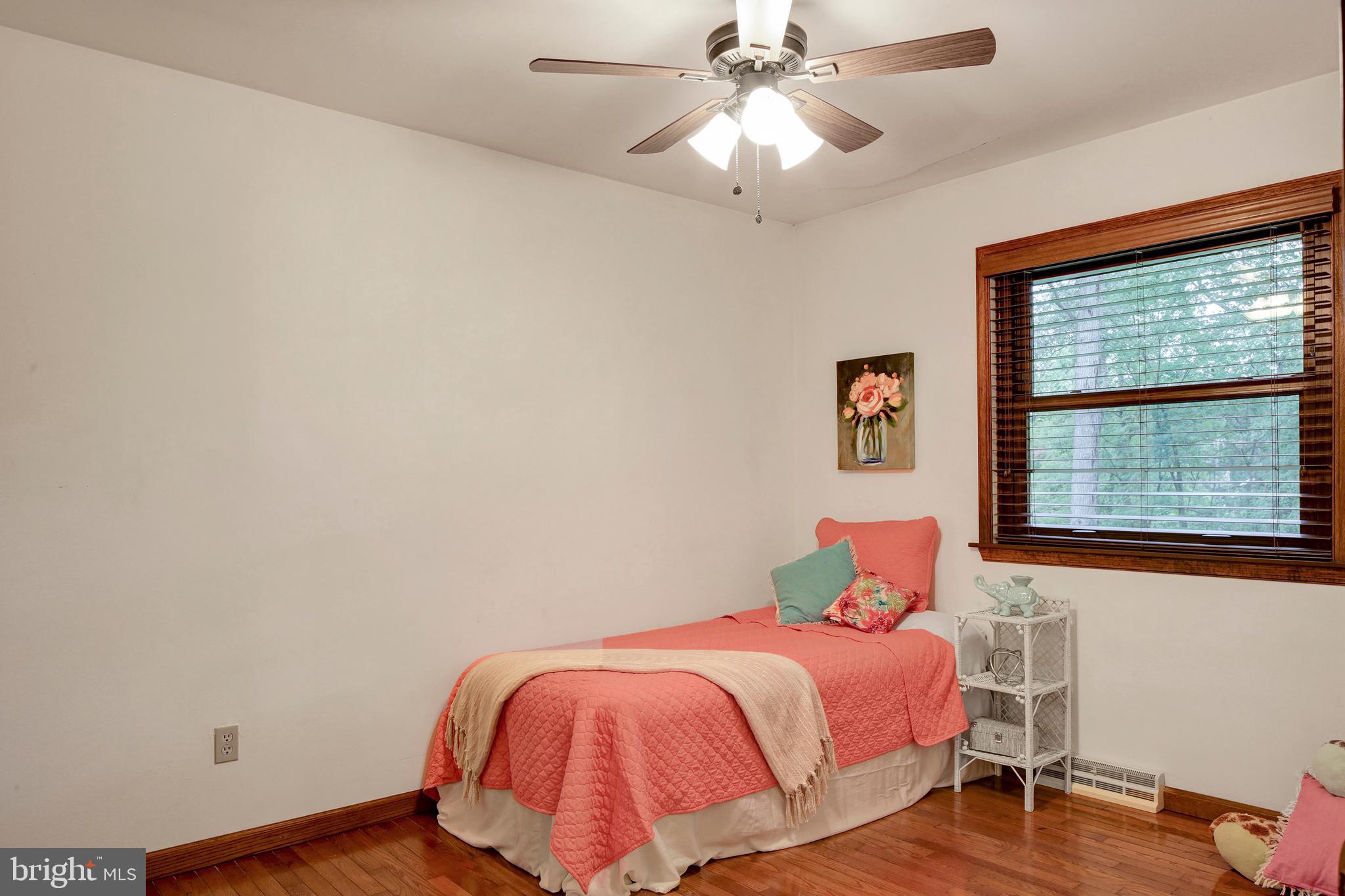 987 Shore Acres Road Arnold, MD 21012 - Photo 22 of 34 Bedroom 2