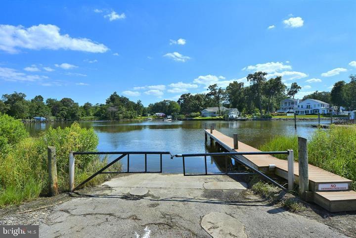 987 Shore Acres Road Arnold, MD 21012 - Photo 33 of 34 Community boat ramp