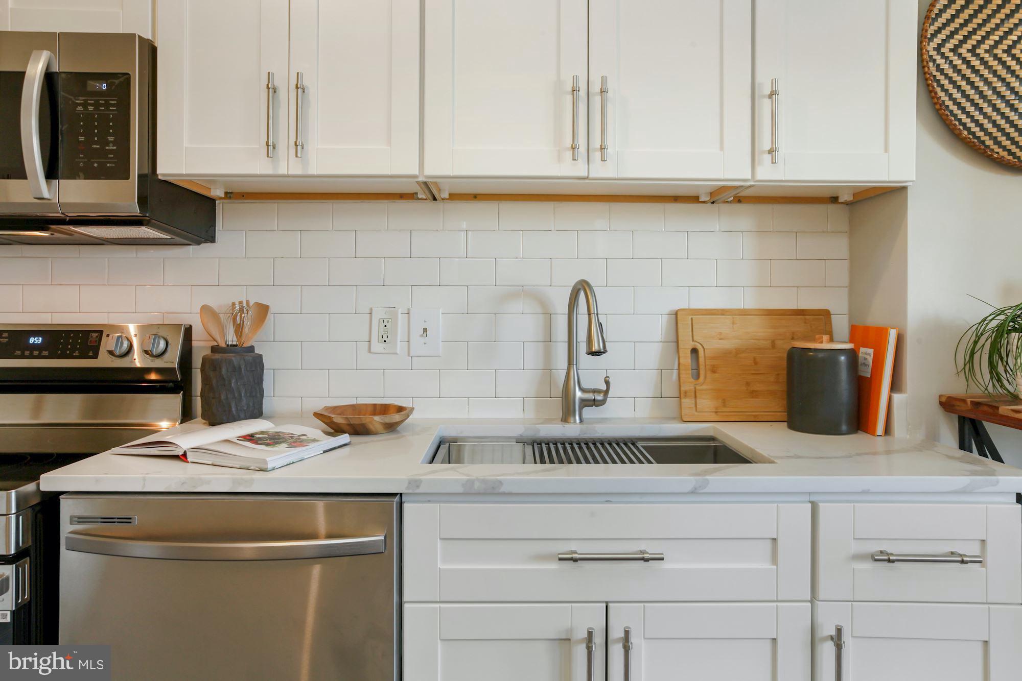 1328 Ridge Place Southeast Washington, DC 20020 - Photo 10 of 28 Carrara marble counters, new cabinets