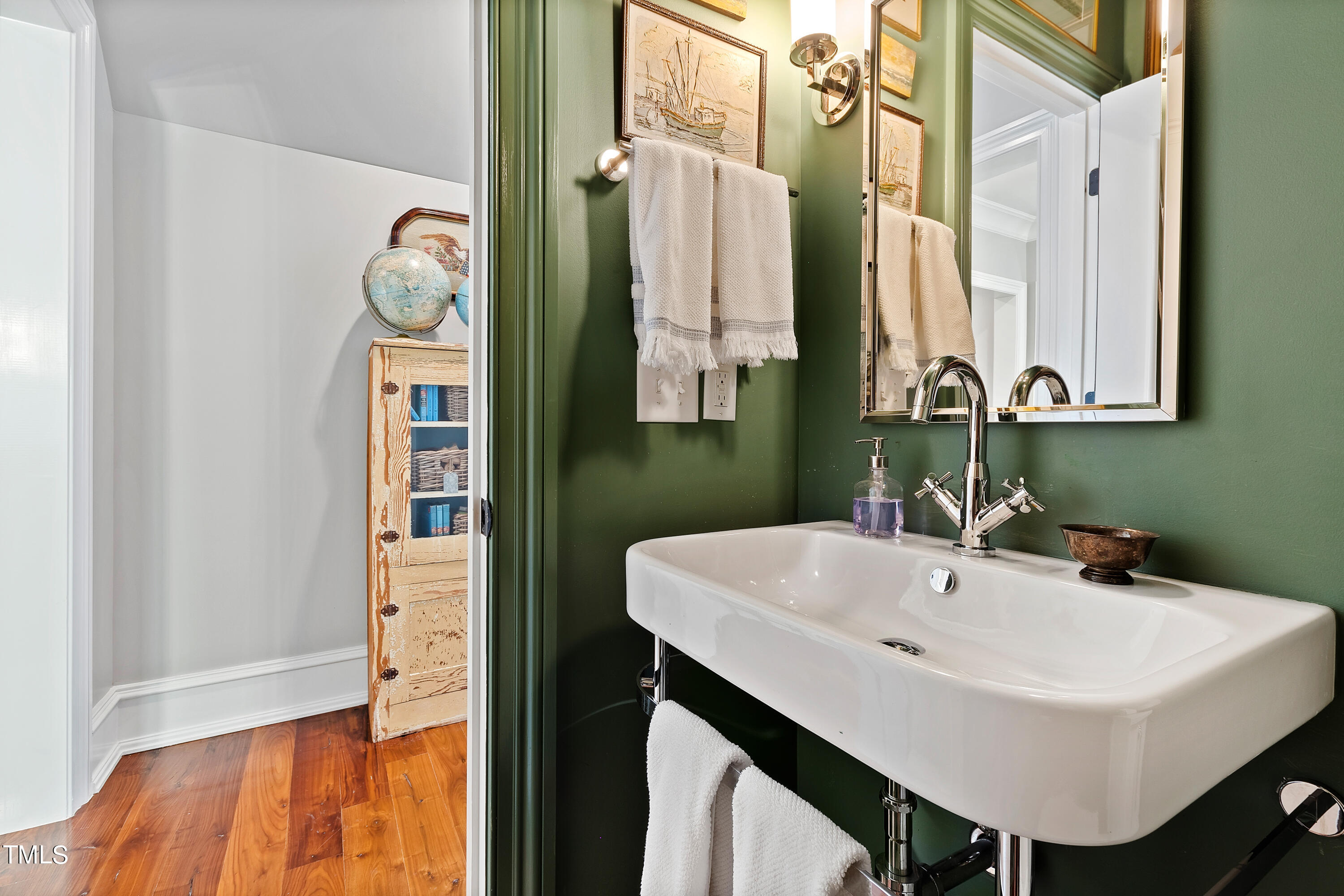 2715 Royster Street Raleigh, NC 27608 - Photo 49 of 60 Bathroom 3