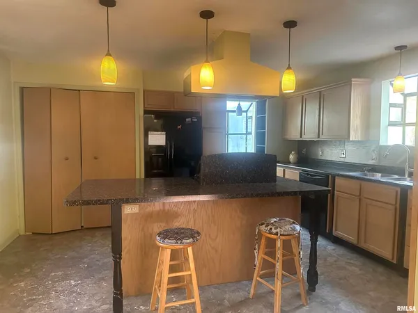 $115,000 | 138 Worthen Road, Murphysboro, IL 62966