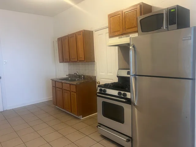 $1,600 | 920 North Wolcott Avenue, Unit 1F, Chicago, IL 60622