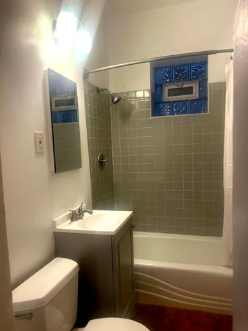 $1,600 | 920 North Wolcott Avenue, Unit 1F, Chicago, IL 60622