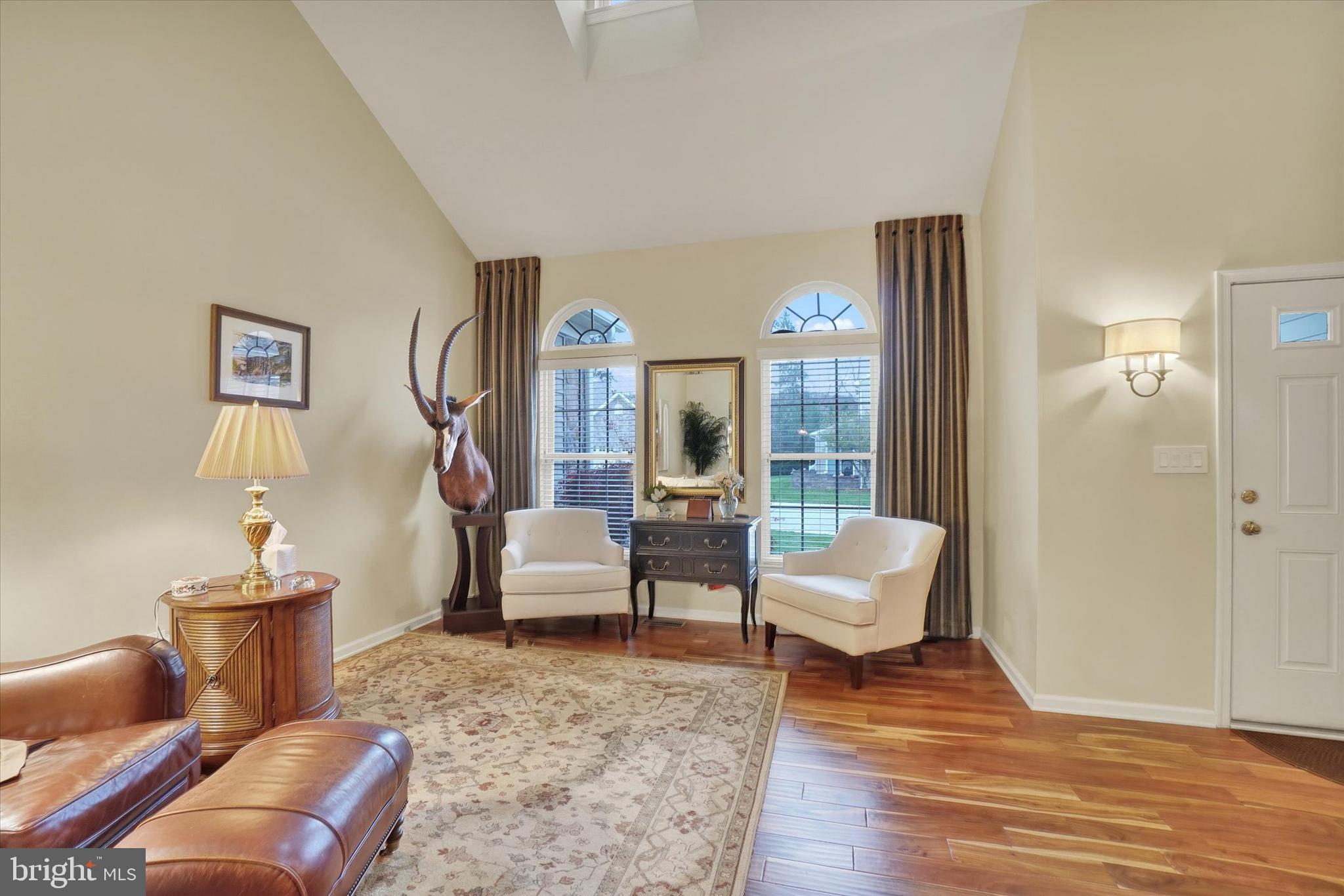 1534 Sycamore Terrace York, PA 17403 - Photo 2 of 50 Living room