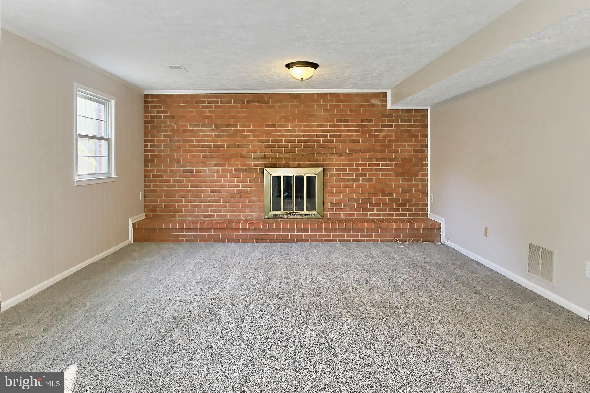 6992 Conservation Drive Springfield, VA 22153 - Photo 10 of 39 Gallery Image 10