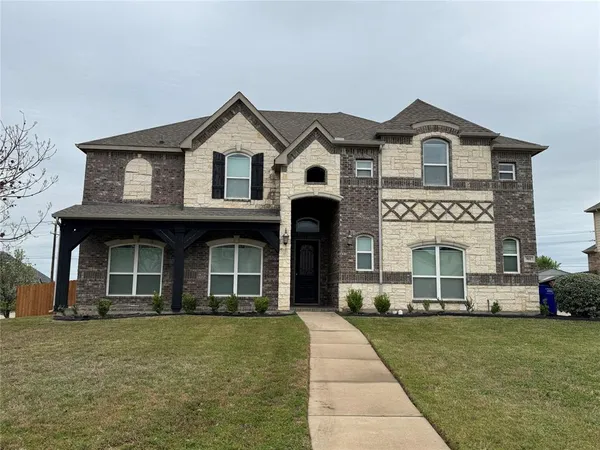 $3,500 | 901 Sunrise Drive, Kennedale, TX 76060