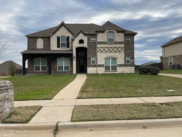 $3,500 | 901 Sunrise Drive, Kennedale, TX 76060