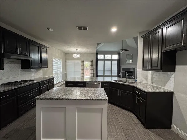 $3,500 | 901 Sunrise Drive, Kennedale, TX 76060