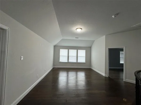 $3,500 | 901 Sunrise Drive, Kennedale, TX 76060