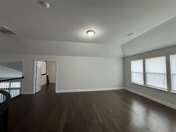 $3,500 | 901 Sunrise Drive, Kennedale, TX 76060