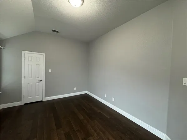 $3,500 | 901 Sunrise Drive, Kennedale, TX 76060