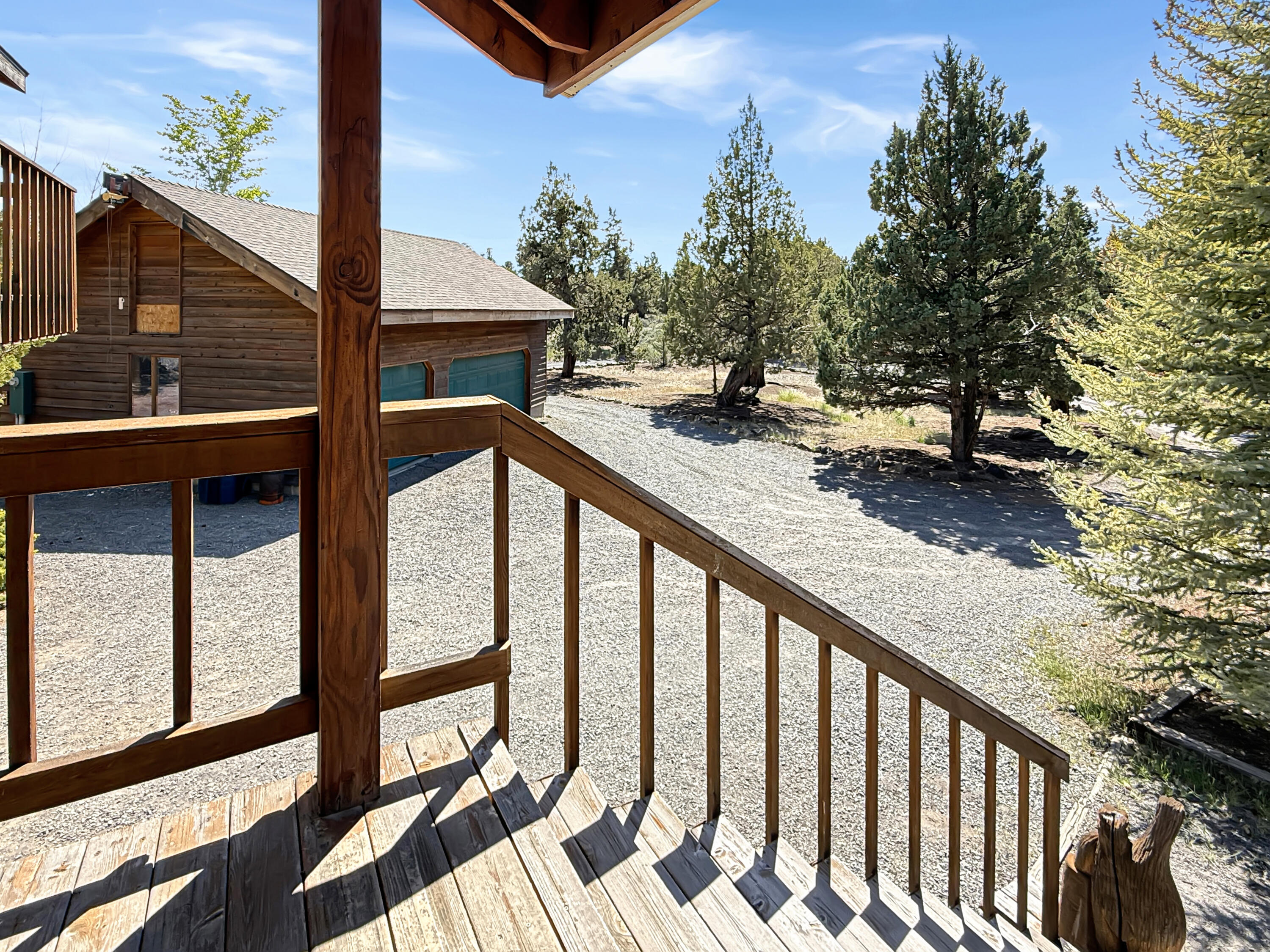 64472 McGrath Road Bend, OR 97701 - Photo 5 of 27 9269392abdcd6d7edc57c4d341735ffe2691c7d7