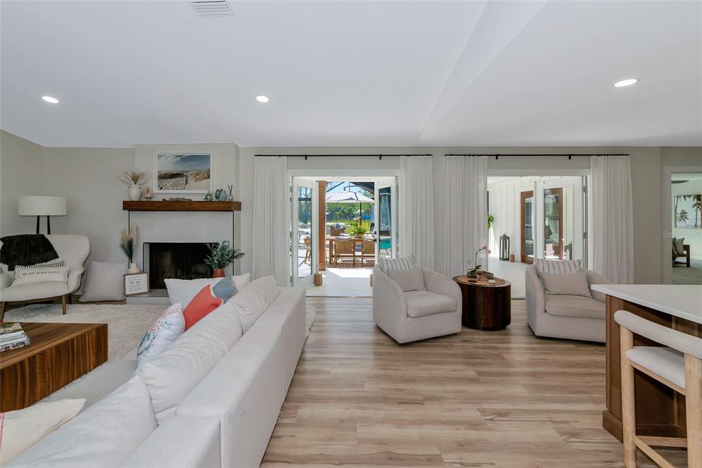1208 Oak Hammock Road Sarasota, FL 34240 - Photo 15 of 83