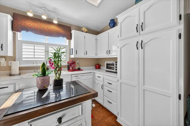 $180,000 | 105 West Herndon Avenue, Unit 3, Fresno, CA 93704