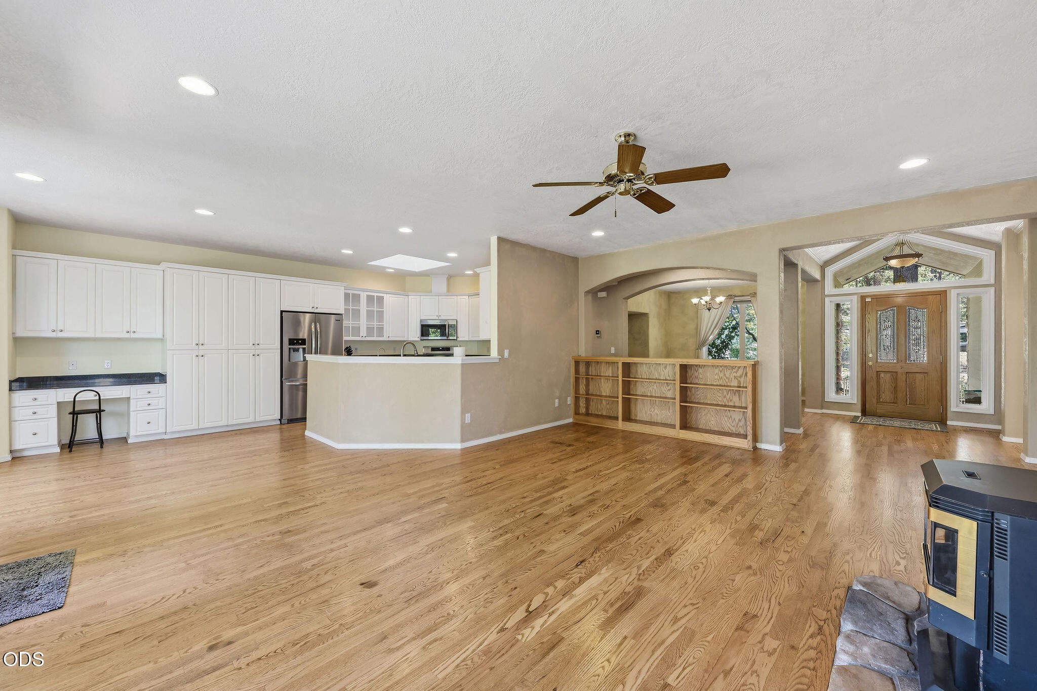 1946 Lampman Road Gold Hill, OR 97525 - Photo 11 of 65 Gallery Image 11