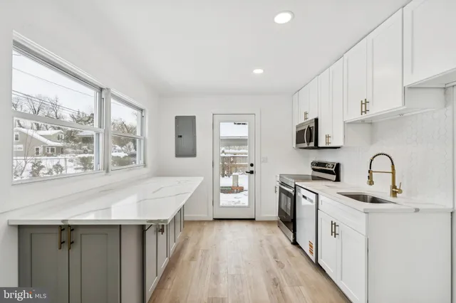 $360,000 | 336 Larch Road, Mount Laurel, NJ 08054