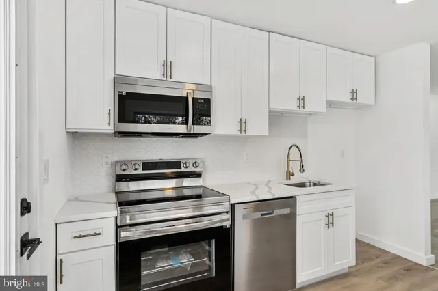 $350,000 | 336 Larch Road, Mount Laurel, NJ 08054