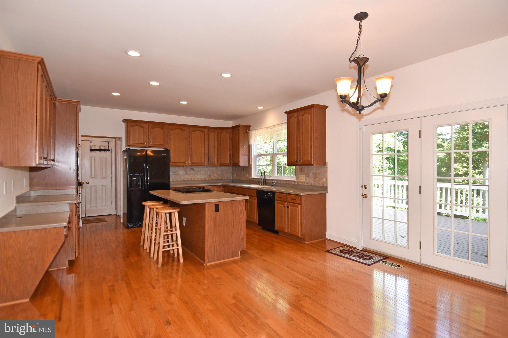 6738 Token Valley Road Manassas, VA 20112 - Photo 13 of 50 Kitchen