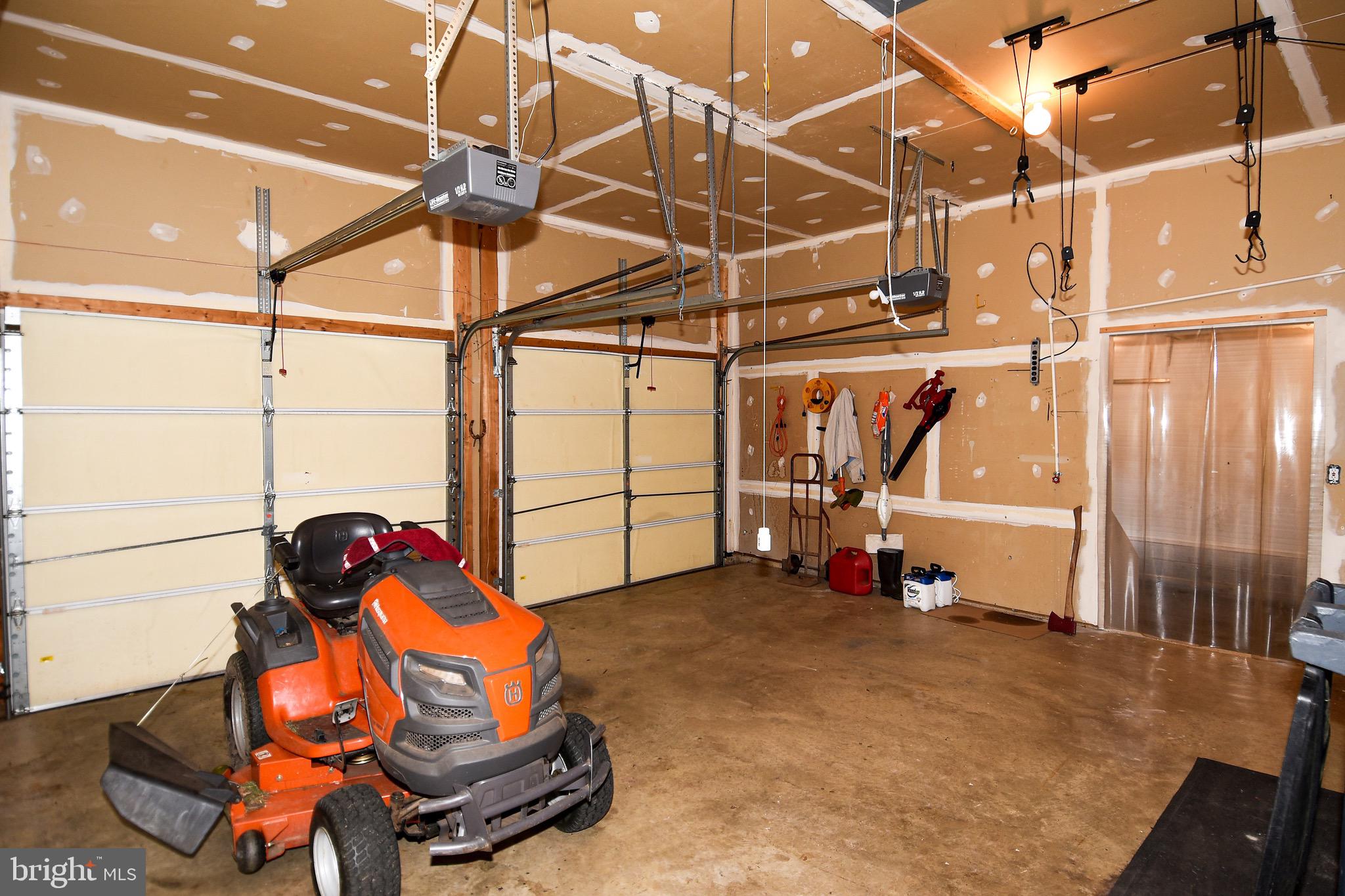 6738 Token Valley Road Manassas, VA 20112 - Photo 17 of 50 Garage