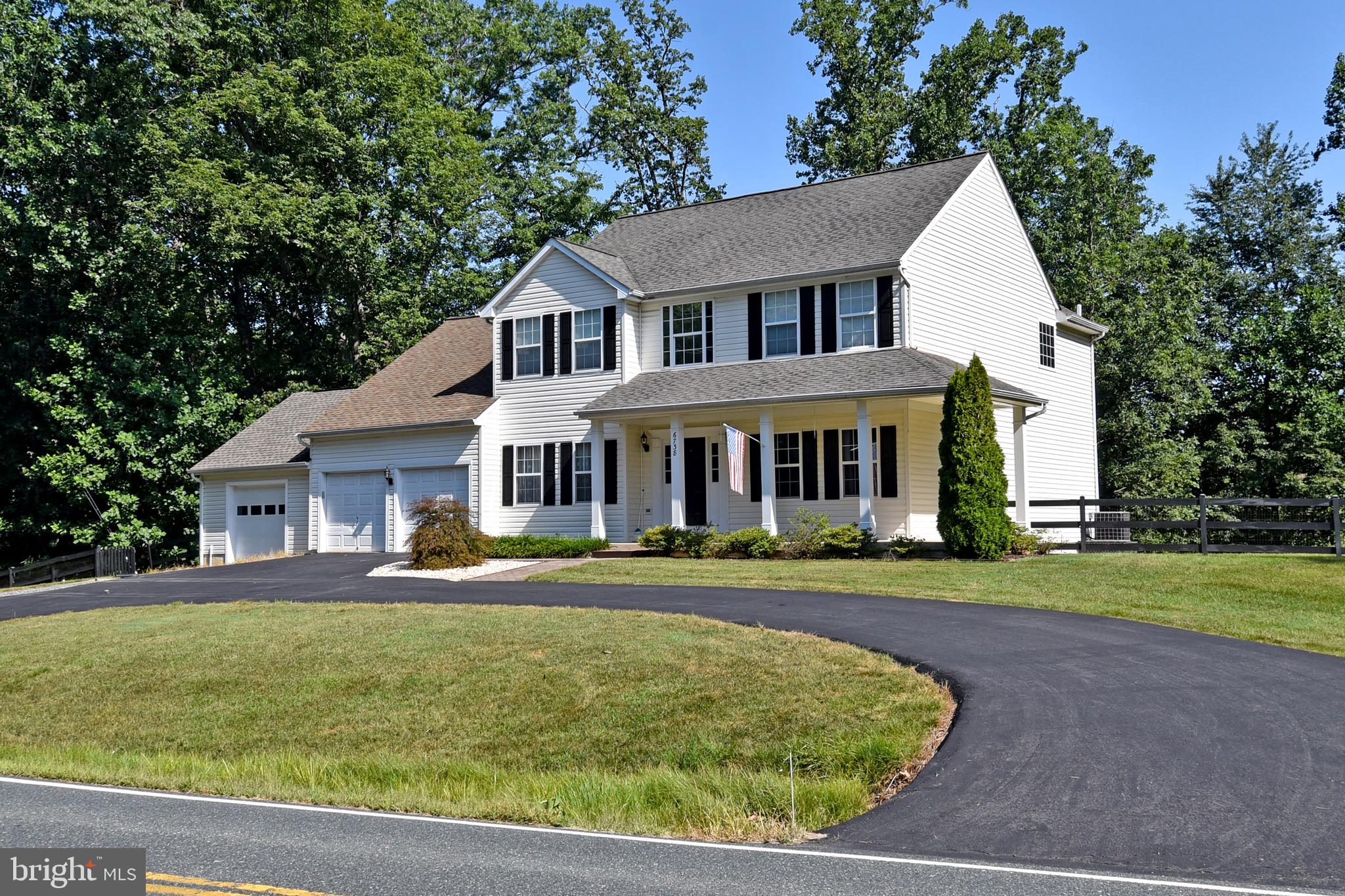 6738 Token Valley Road Manassas, VA 20112 - Photo 3 of 50 Exterior Front