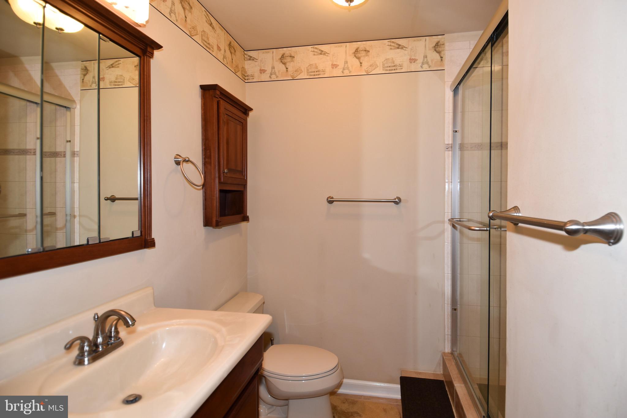 6738 Token Valley Road Manassas, VA 20112 - Photo 42 of 50 Bathroom