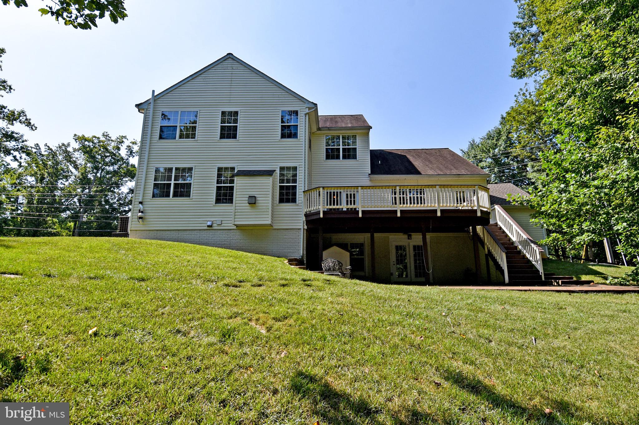 6738 Token Valley Road Manassas, VA 20112 - Photo 47 of 50 Exterior Back