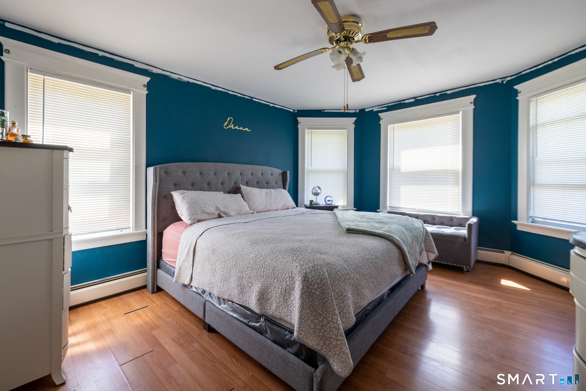 33 Maplewood Street Waterbury, CT 06708 - Photo 7 of 20 Gallery Image 7