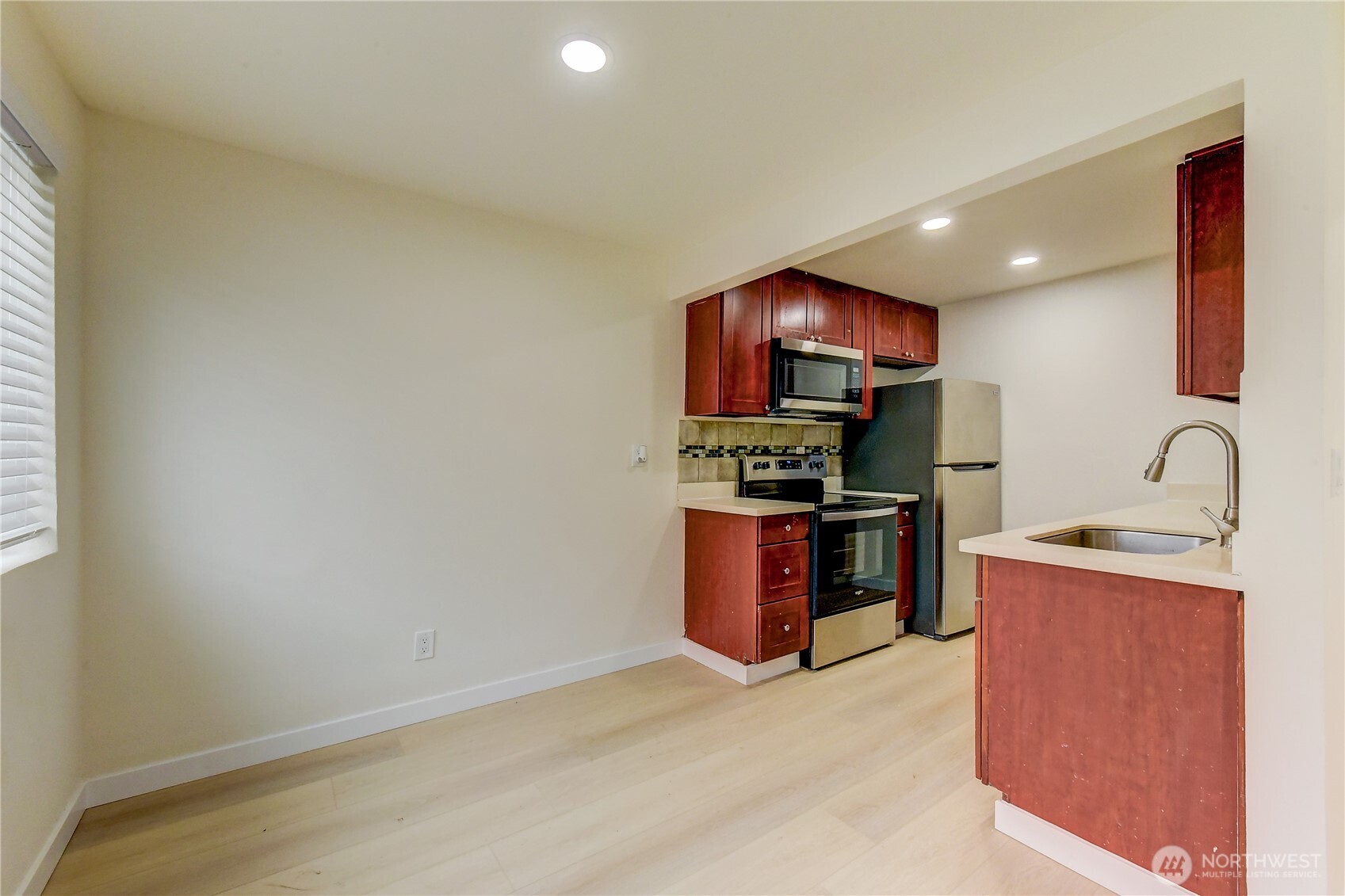 1601 Maple Lane, Unit B5 Kent, WA 98030 - Photo 7 of 22