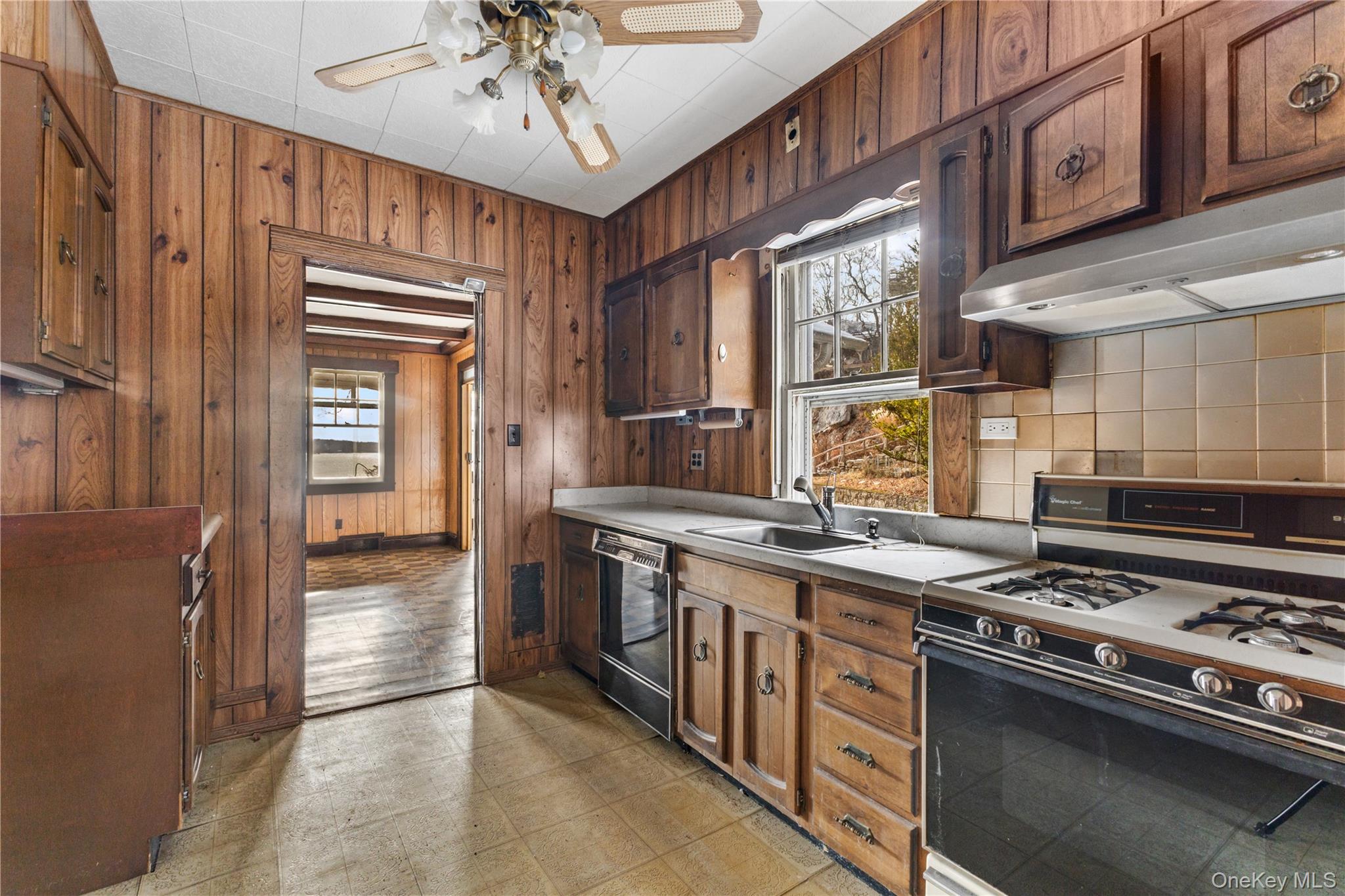 149 North Shore Road Putnam Valley, NY 10579 - Photo 8 of 15