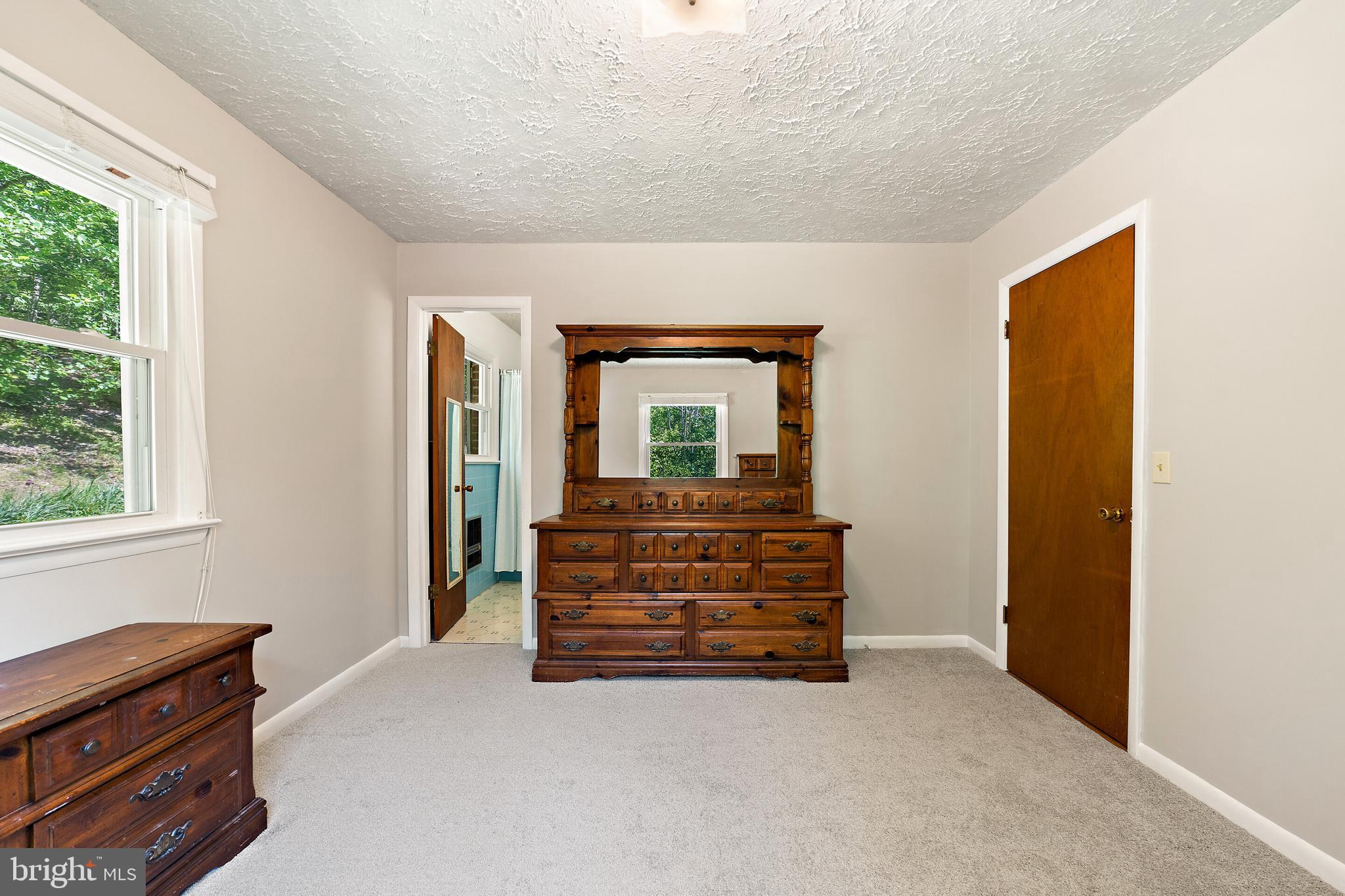 5847 Wilson Road Marshall, VA 20115 - Photo 19 of 55 Master bedroom
