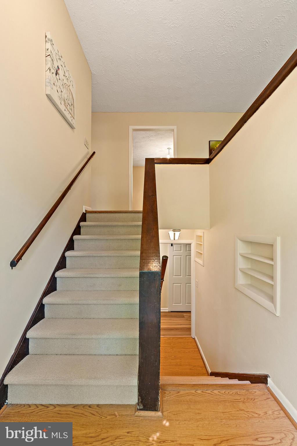 5847 Wilson Road Marshall, VA 20115 - Photo 4 of 55 Entry foyer w/view of upper and lower level stairs
