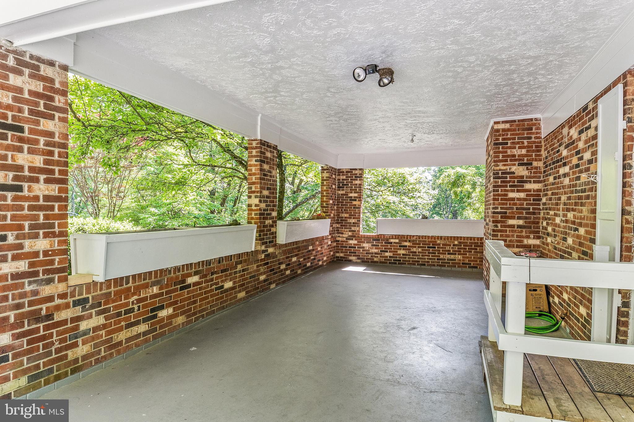 5847 Wilson Road Marshall, VA 20115 - Photo 41 of 55 Carport