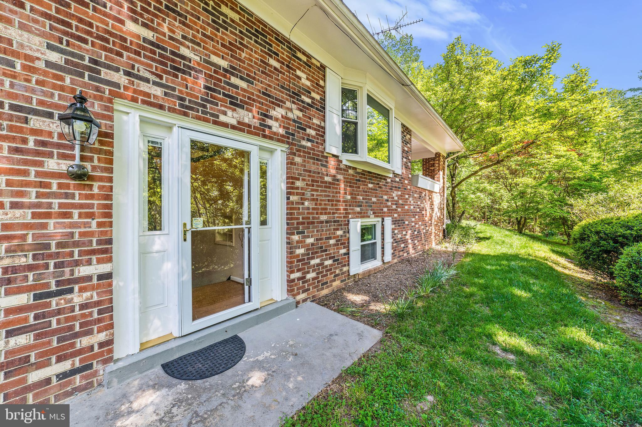 5847 Wilson Road Marshall, VA 20115 - Photo 44 of 55 Front entrance to the home
