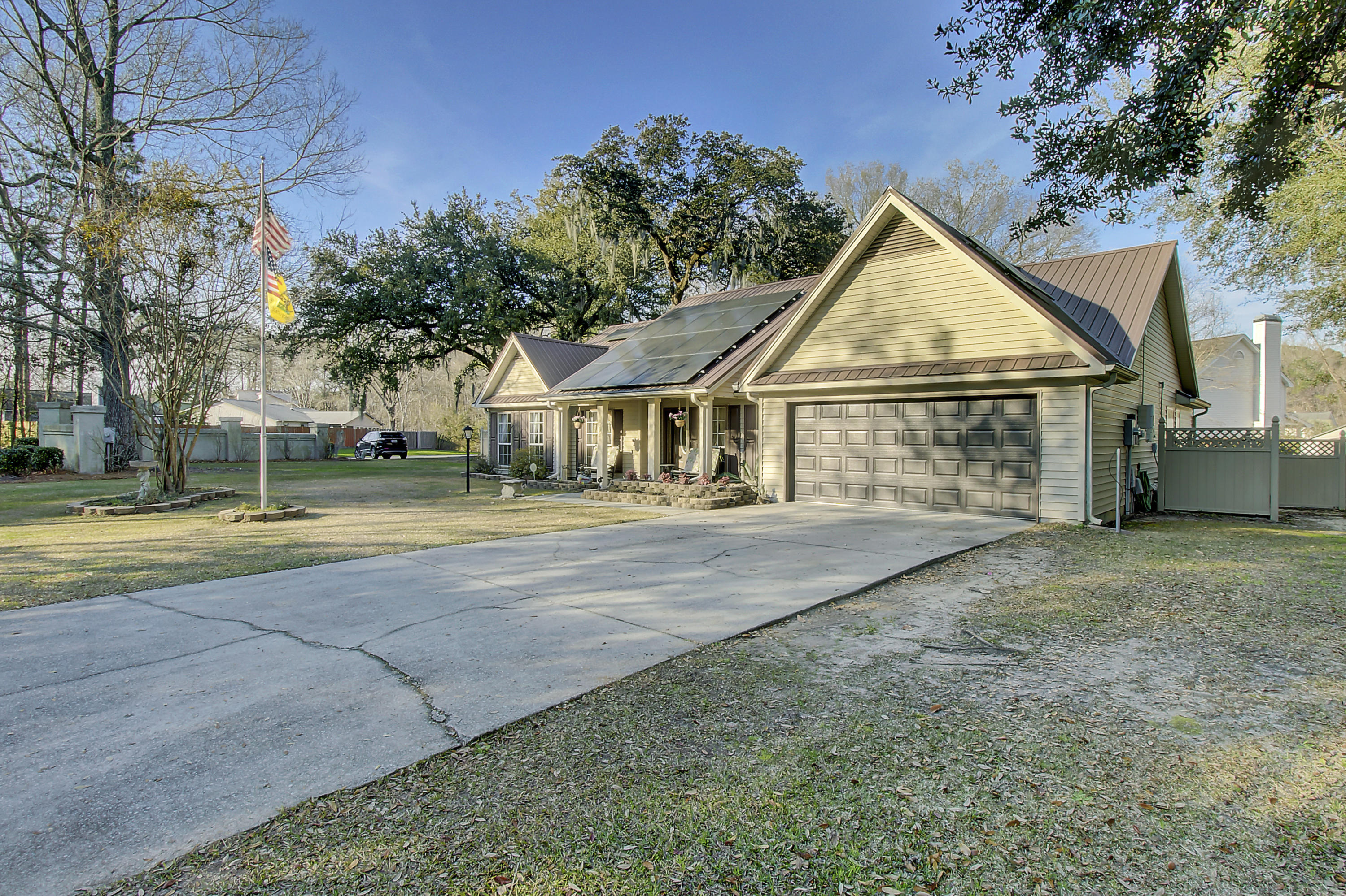 8398 Longridge Road North Charleston, SC 29418 - Photo 3 of 42 3