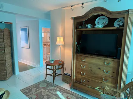 $495,000 | 2840 North Ocean Boulevard, Unit 507, Fort Lauderdale, FL 33308