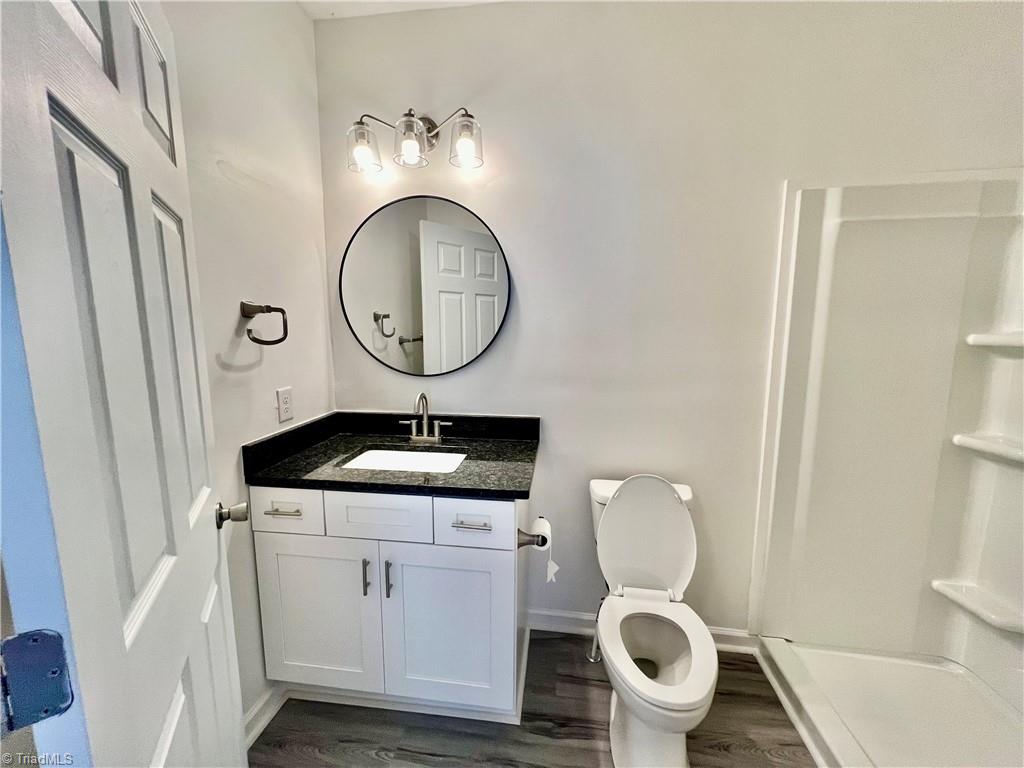 211 Spring Street Thomasville, NC 27360 - Photo 15 of 27 Primary bath