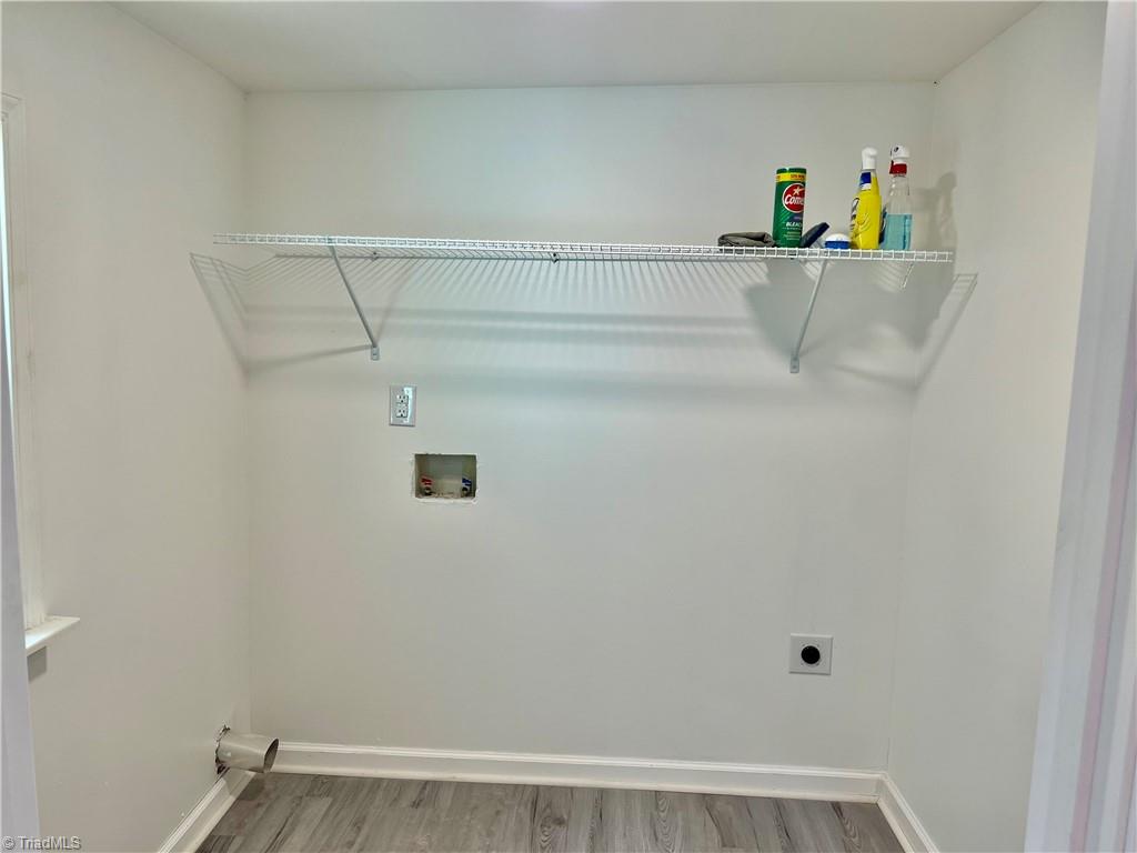 211 Spring Street Thomasville, NC 27360 - Photo 24 of 27 Laundry Room
