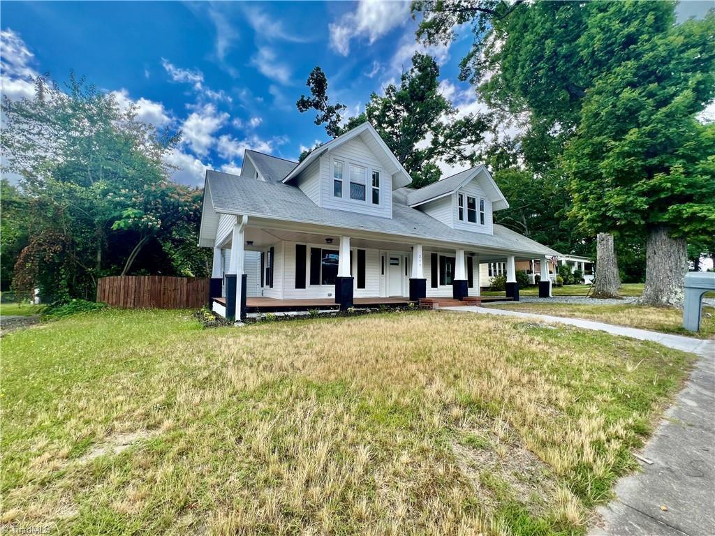 211 Spring Street Thomasville, NC 27360 - Photo 3 of 27 Gallery Image 3