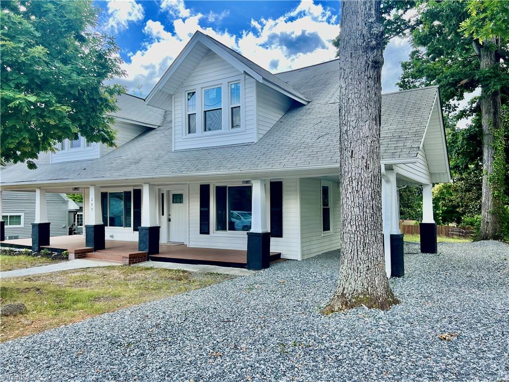 211 Spring Street Thomasville, NC 27360 - Photo 4 of 27 Gallery Image 4