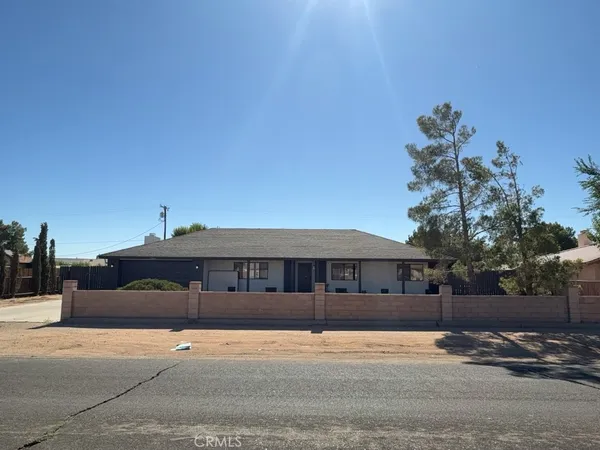 $555,000 | 13839 Rincon Road, Apple Valley, CA 92307